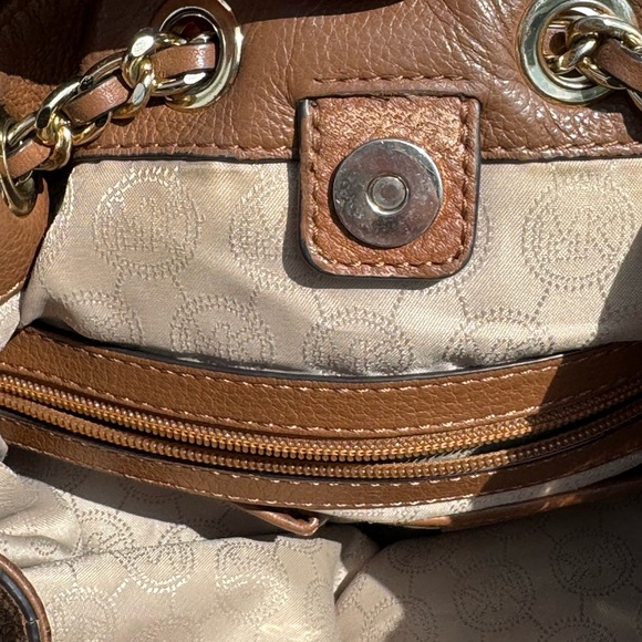 Michael Kors Frankie Brown Leather Drawstring Shoulder Bag Gold Hardware - Picture 16 of 17